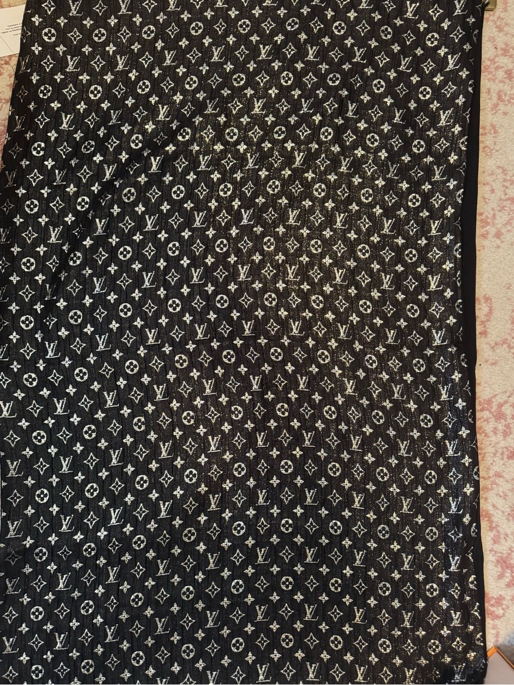 Louis Vuitton Black and Gold Glitter Monogram Shawl - Picture 9 of 9
